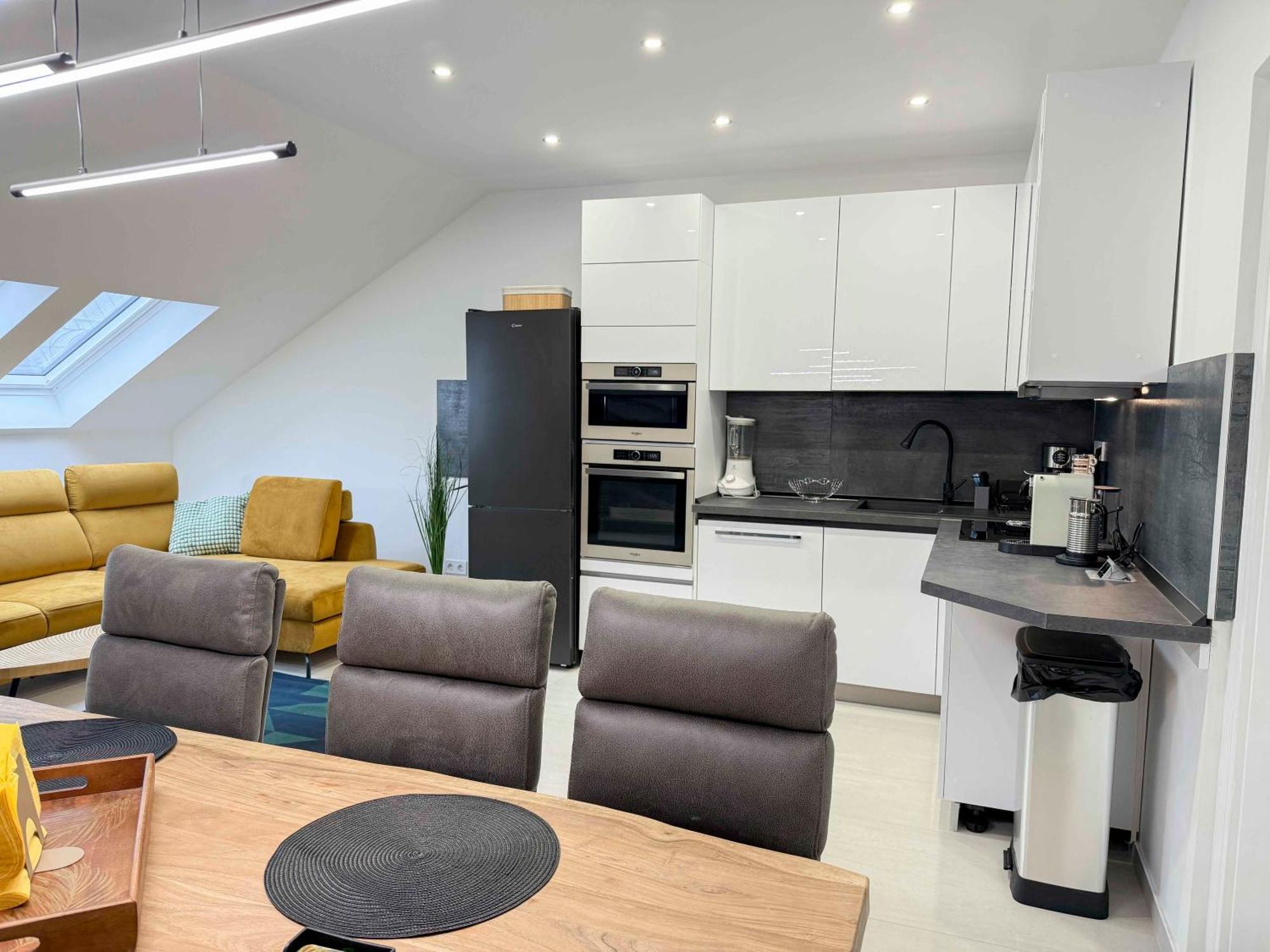 Apartment N33 Spacious Luxury 3br Budapest