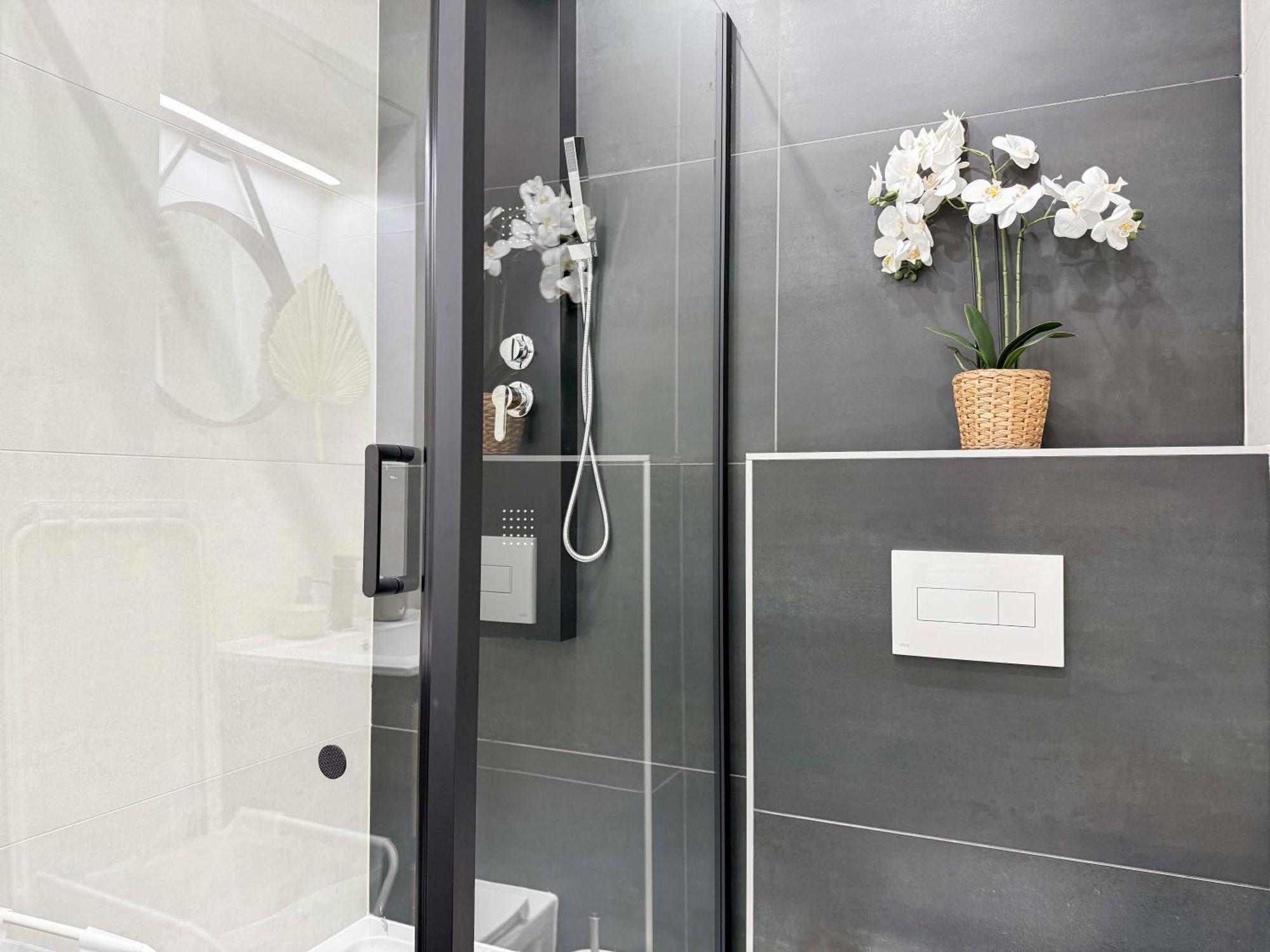 Apartment N33 Spacious Luxury 3br *
