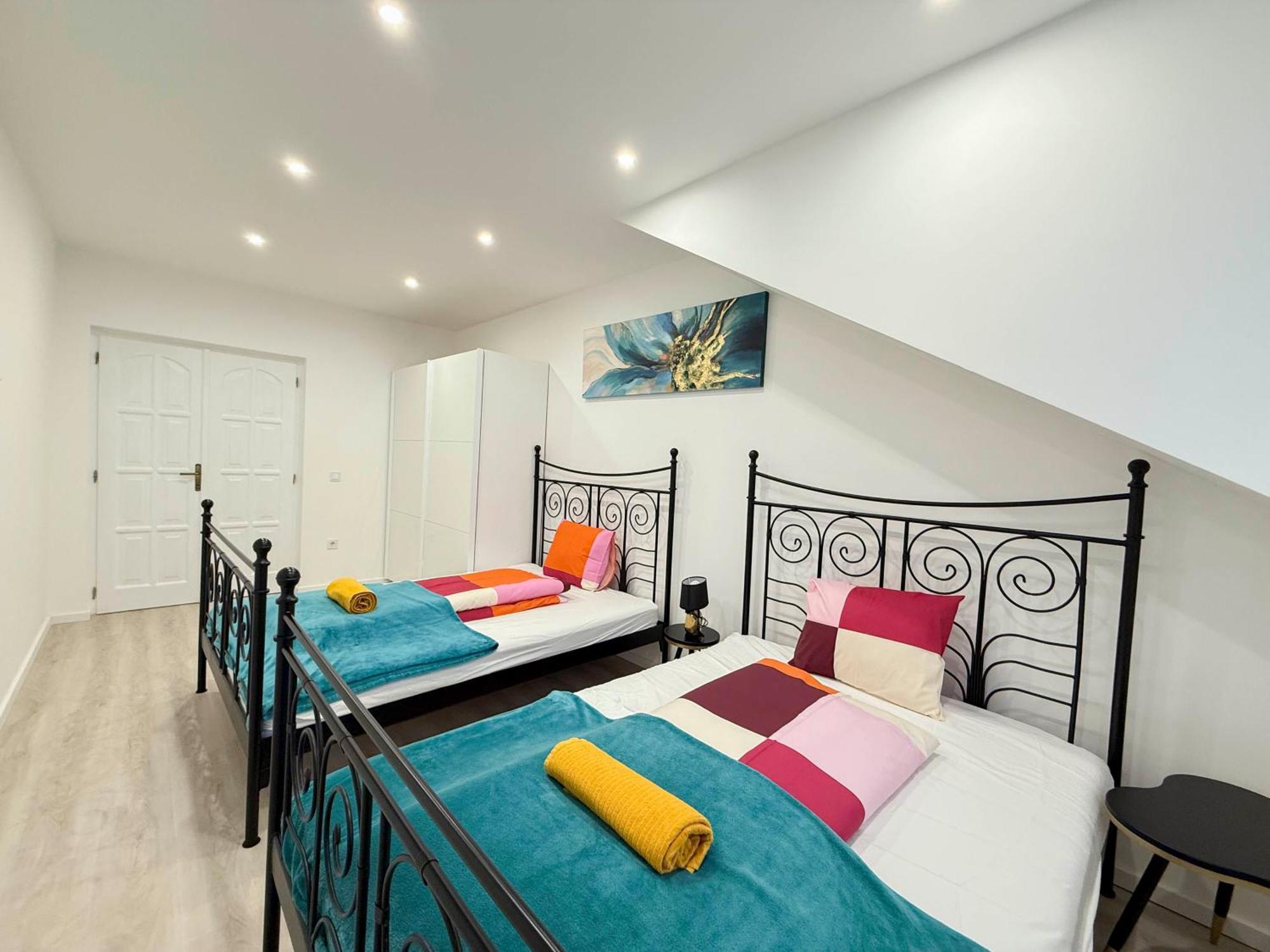N33 Spacious Luxury 3br Apartment Budapest