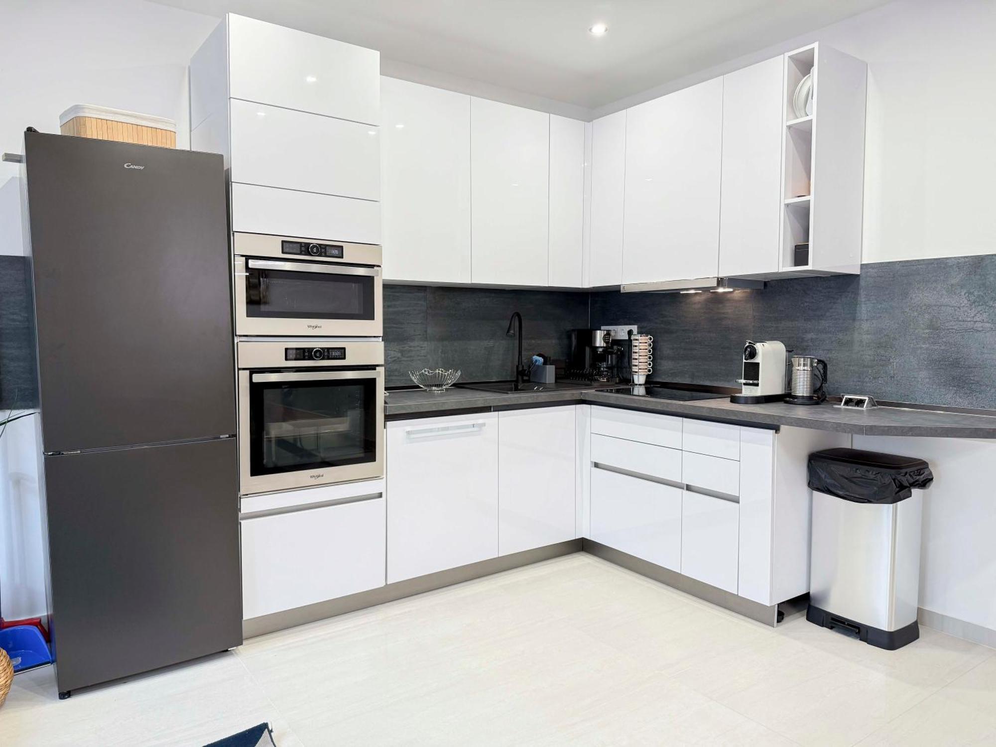 Apartment N33 Spacious Luxury 3br Budapest