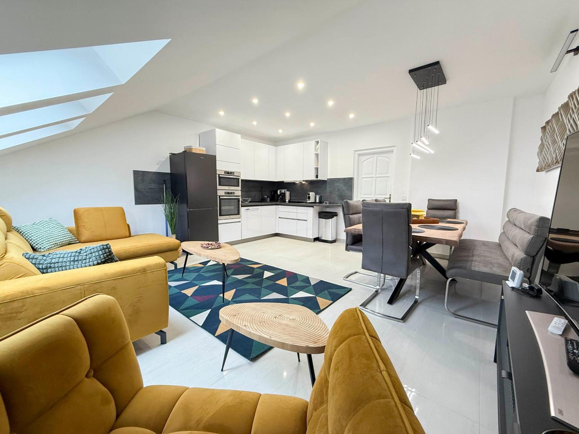 Apartment N33 Spacious Luxury 3br Budapest
