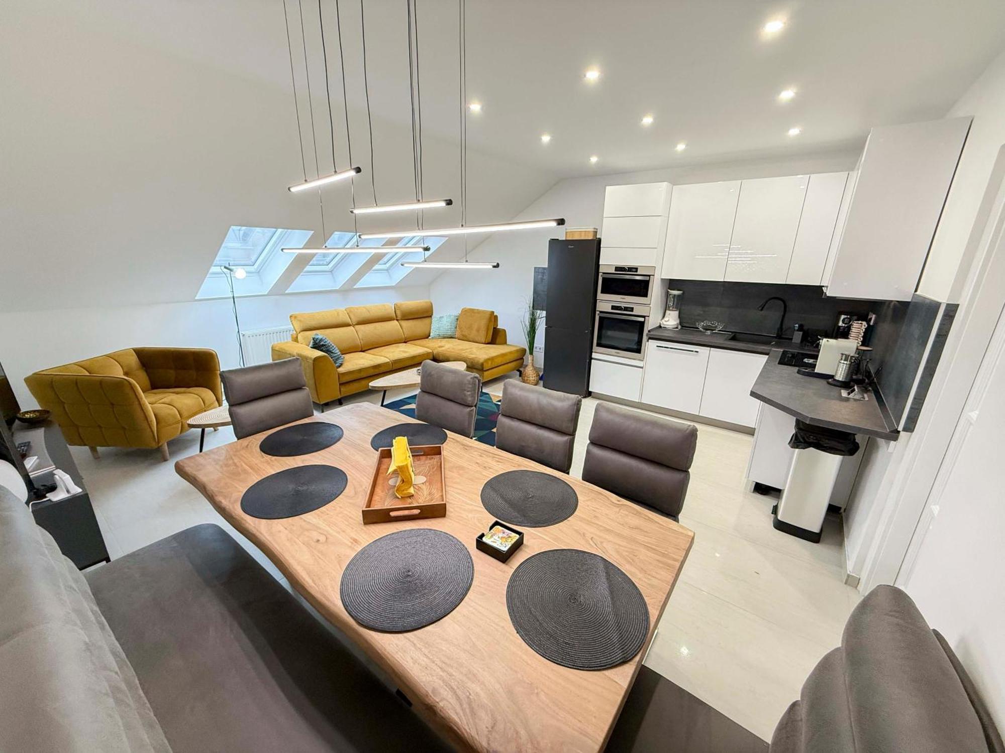 N33 Spacious Luxury 3br Apartment *