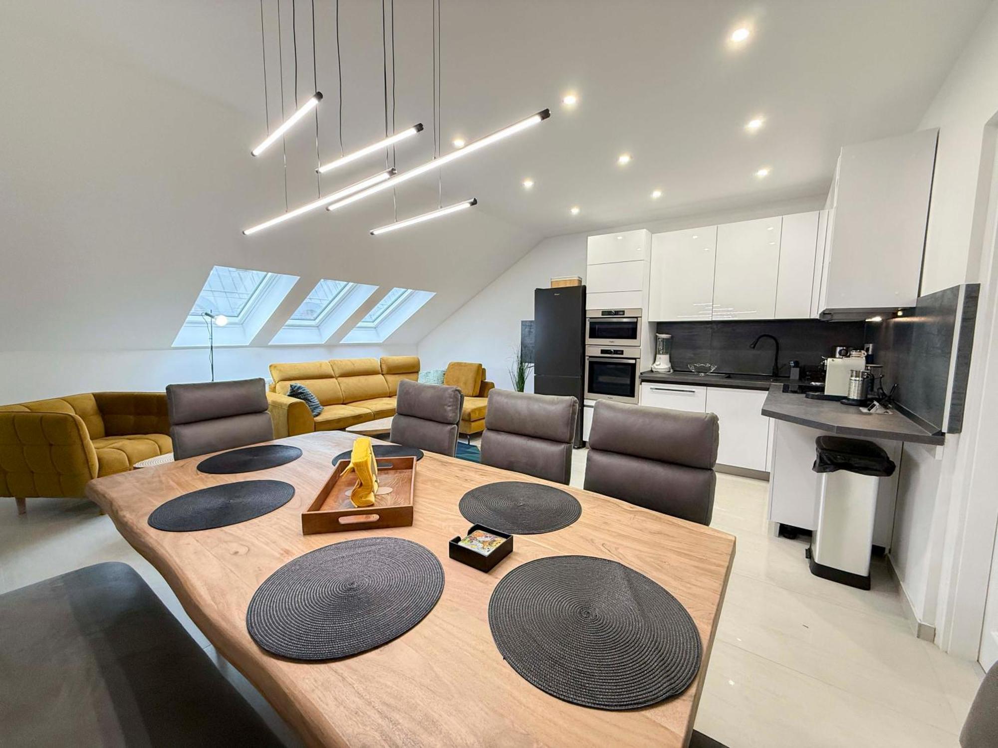 N33 Spacious Luxury 3br Apartment Budapest